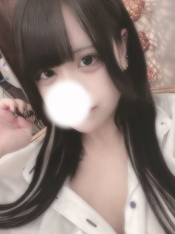 退勤しましたᵋ ･֊･ ᵌ<br />
本日もありがとうございました😻<br />
<br />
次の出勤11/15（土）14:00-20:00です！！<br />
よろしくお願いします✌🏻♡