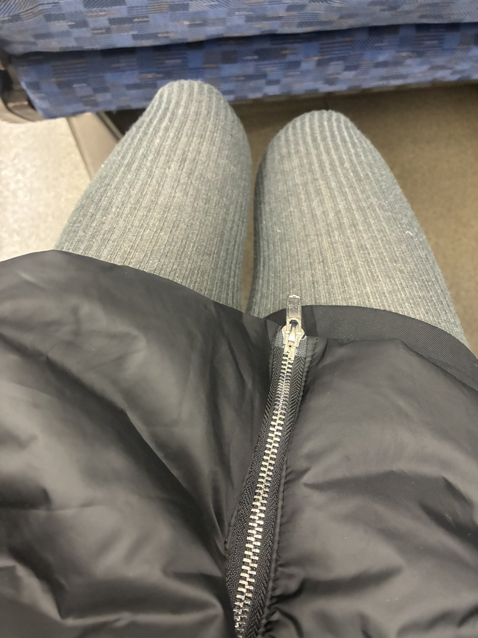 流行りのユニクロタイツ