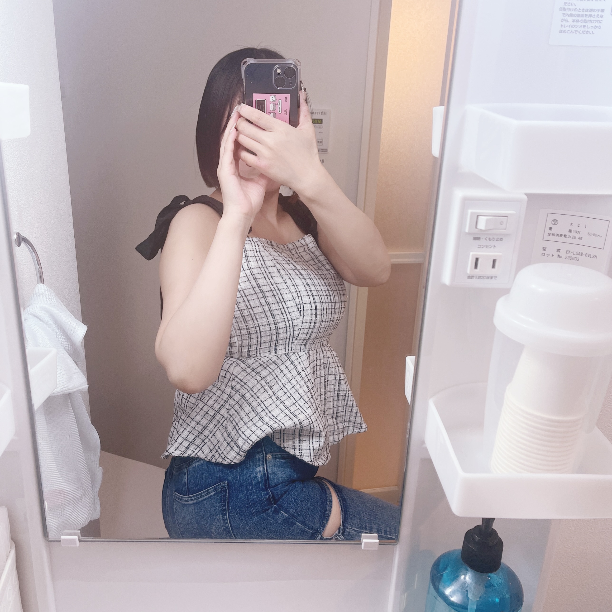 しゅ！

夏服のおんなです🌻笑
きのうきょうとめちゃあつくないですか？
きのうもひとりだけノースリーブ着ててめちゃ恥ずかしかった😂笑

午前中は行ってみたかったパン屋さんでパンの爆買いをかましました🥐
こんなにたくさん食べているのに会う人会う人に痩せたねって言われてめちゃはぴ🪽
でもおっぱいはぜんぜん減ってないからあんしんしてね😂


🈳確認はお店までおねがいしまーす🩵