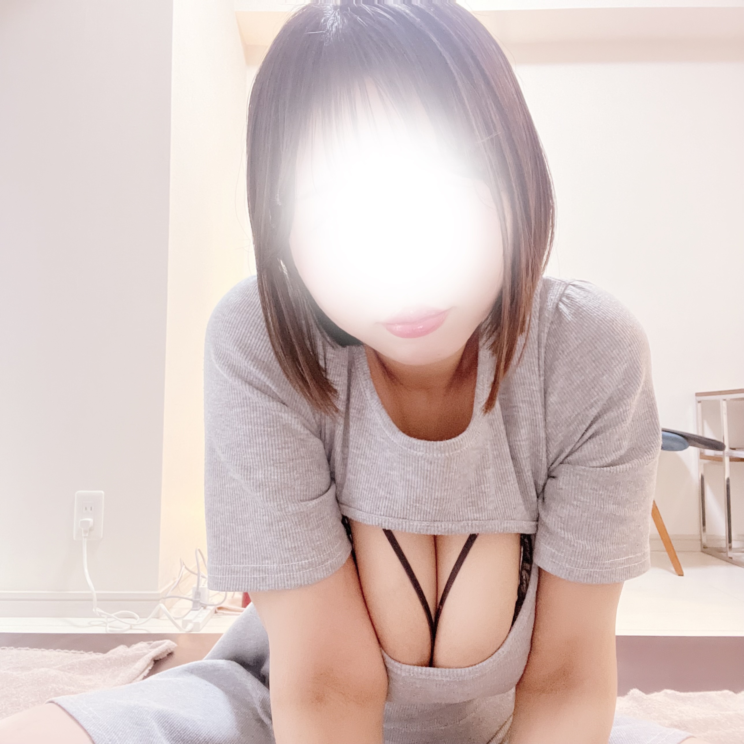 しゅ！

おはよ🐶
もういるよん🪽

なんかもうあついのかさむいのかよくわからないですね🥲
きのうの帰り風強くてしぬかとおもいました💭
でも逆風に立ち向かうポメラニアンの動画を思い出してふふってなっちゃった😂😂

帰りほんとにさむかったりするので、おにいさんたちお風邪ひかないように気をつけてください〜❣️
