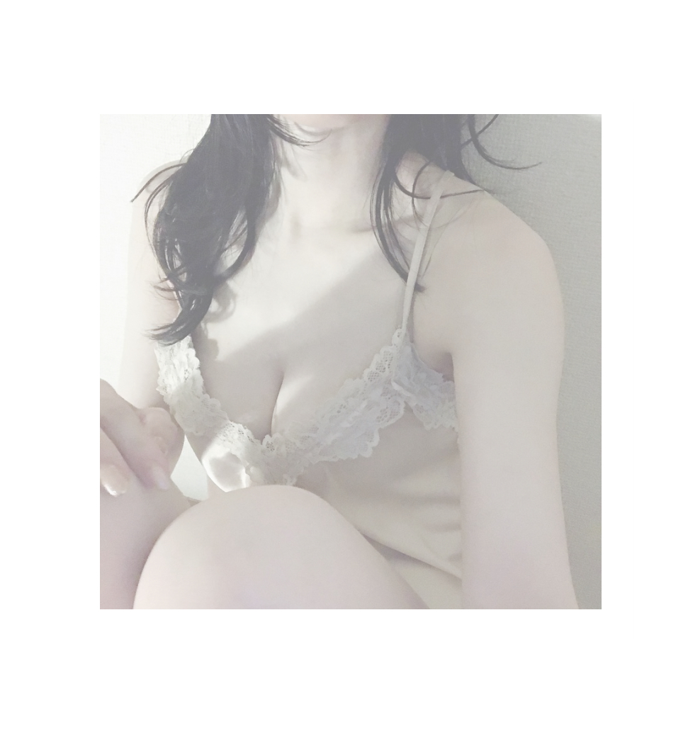 こんにちは、ゆりこです♡
本日は
▶︎南浦和に出勤しております。
▶︎17:30-22:30
　　17:30-🈳
　　20:30-🈵

最近の私は海の気分なので、今夜も海にいるような気分で癒させてください♡
ゆりこの海にただ、ただ、
漂いにいらしてください♡

今夜お待ちしております♡

【02】https://m-sns.net/profile/@YURIKOhimitsu
