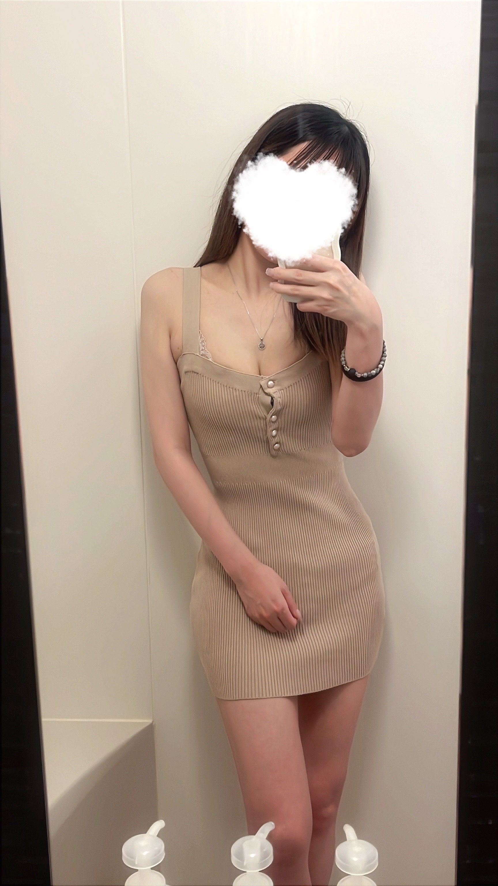 今日も出勤してます♡

外めちゃくちゃあつい🫠 💦
しっかり水分補給して
熱中症に気をつけましょー！🥺

お部屋涼しくして
ご来店お待ちしてます‪‪ね🫶🏻︎‪✨️

※16時半まで受付中です‪💌 ͗ ͗‬