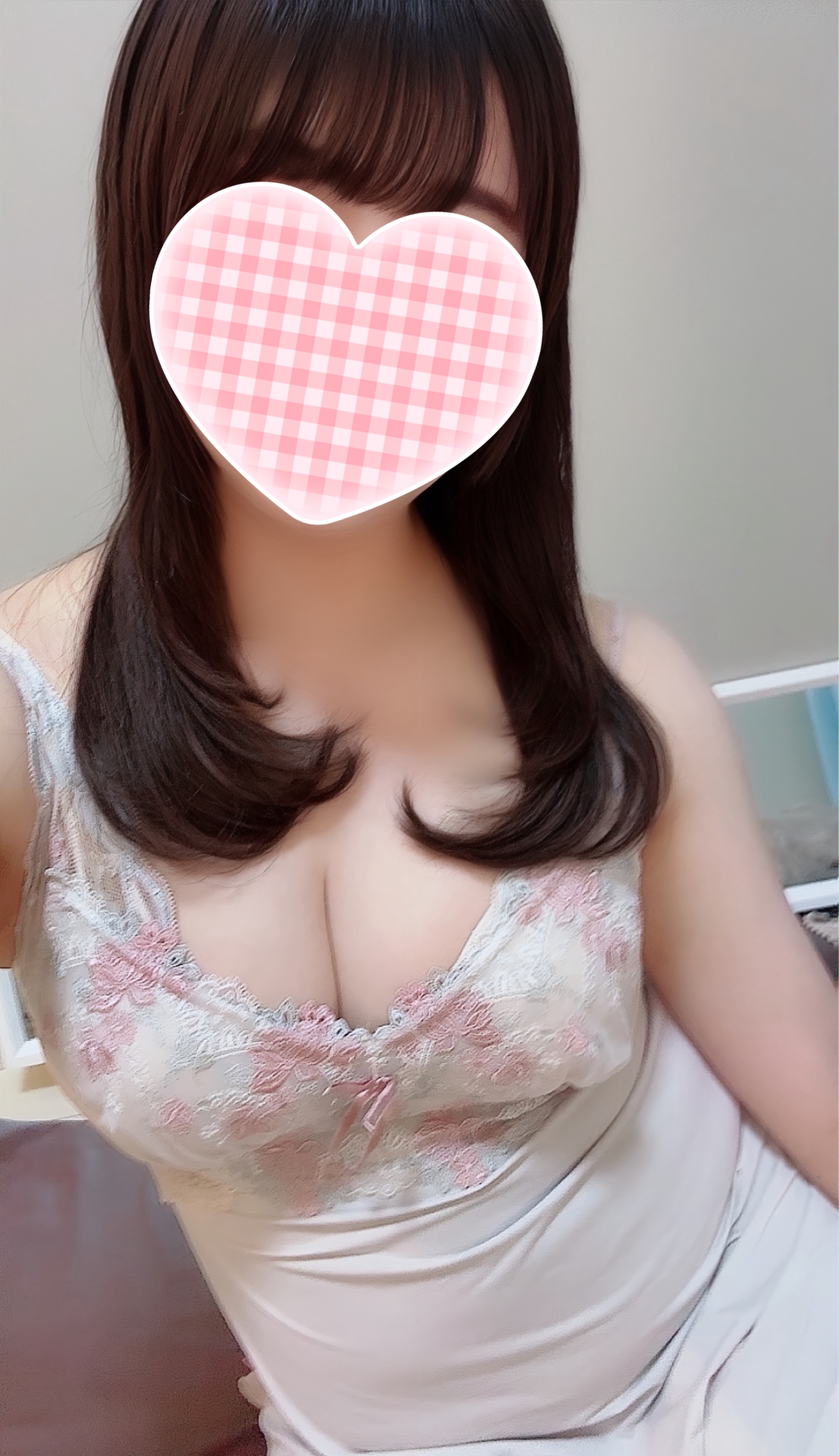 金曜日は仲良しの本指様の貸切予約で
完売御礼🈵ありがとうございました✨

遠いところからいつも長時間で会いに来てくれて感謝です😢🙏🏻
ここには沢山書かずにしまっておきます😊♡

今日は17時30分〜23時までの短い時間ですが
北千住ルームで皆様のこと待ってます✨
本指様もはじめまして様もゆっくりした時間もどきどきする時間も沢山笑うのも☺️♡
みんなはどんな施術時間がすきー？？
