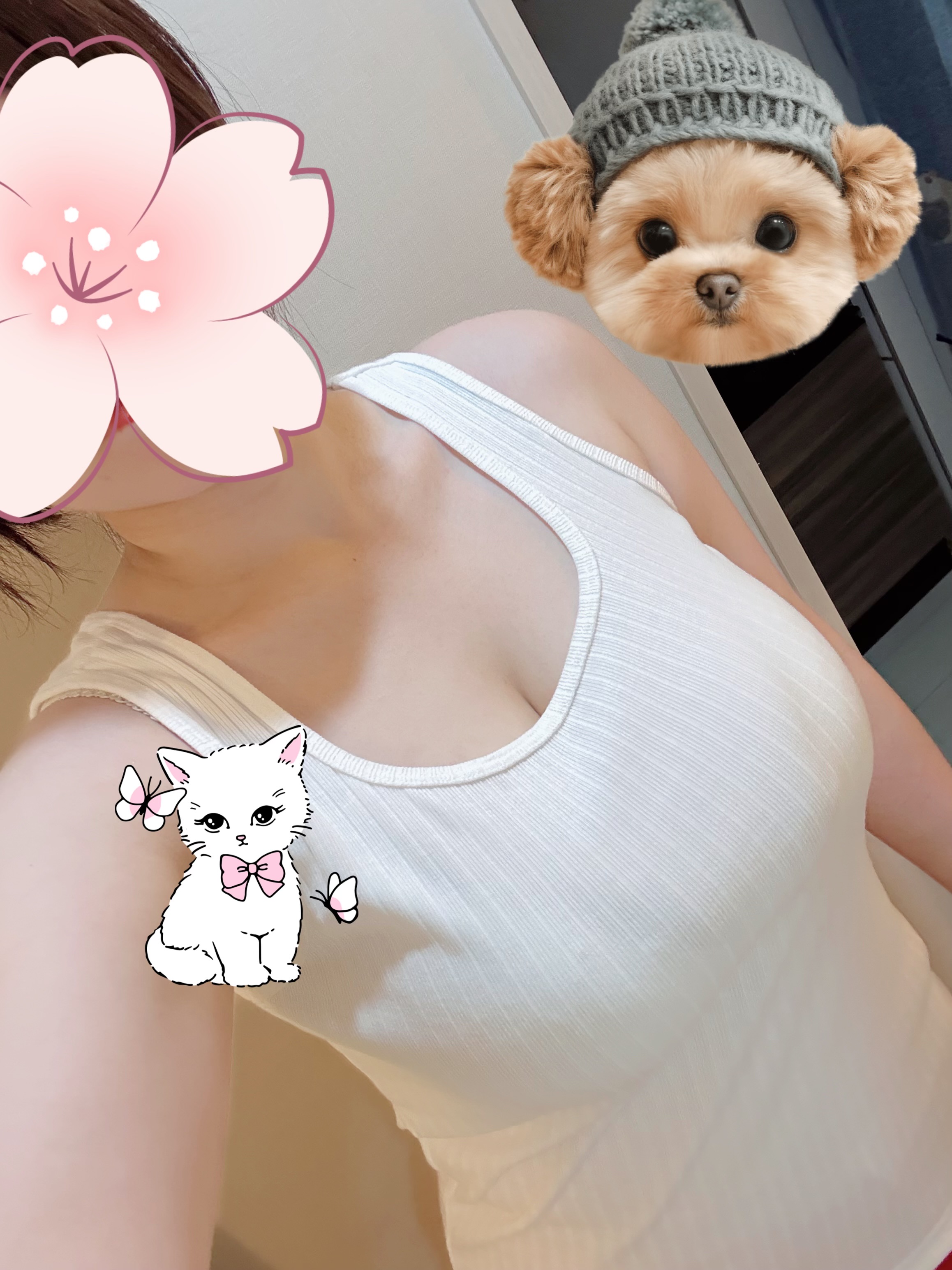 はじめましてのお兄様方
ありがとうございました🎀
サマソニや推しの話など
沢山、会話ができてとても楽しかったです🎀
差し入れもありがとうございます😊

お仕事でお疲れのお兄様
月に一度の楽しみとして
また来月会えたら嬉しいです🎀

次の出勤は、8/19(水)12:00-18:00
久しぶりの早番です
沢山のお兄様方に会えたら嬉しいです🎀
週の真ん中、とろとろオイルで
癒しの時間を過ごしましょう❤️❤️❤️