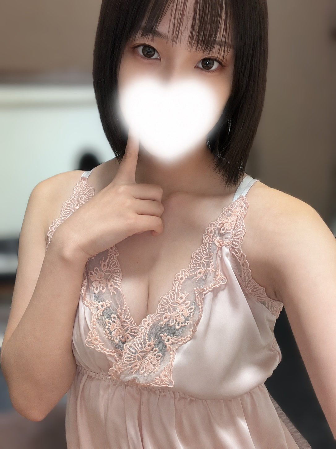 本日ついに初出勤です✨
22時から受付開始です！予約待ってます🙋‍♀️
色んなお兄さんたちにお会い出来るの楽しみにしてます🥰💕ドキドキだー💕