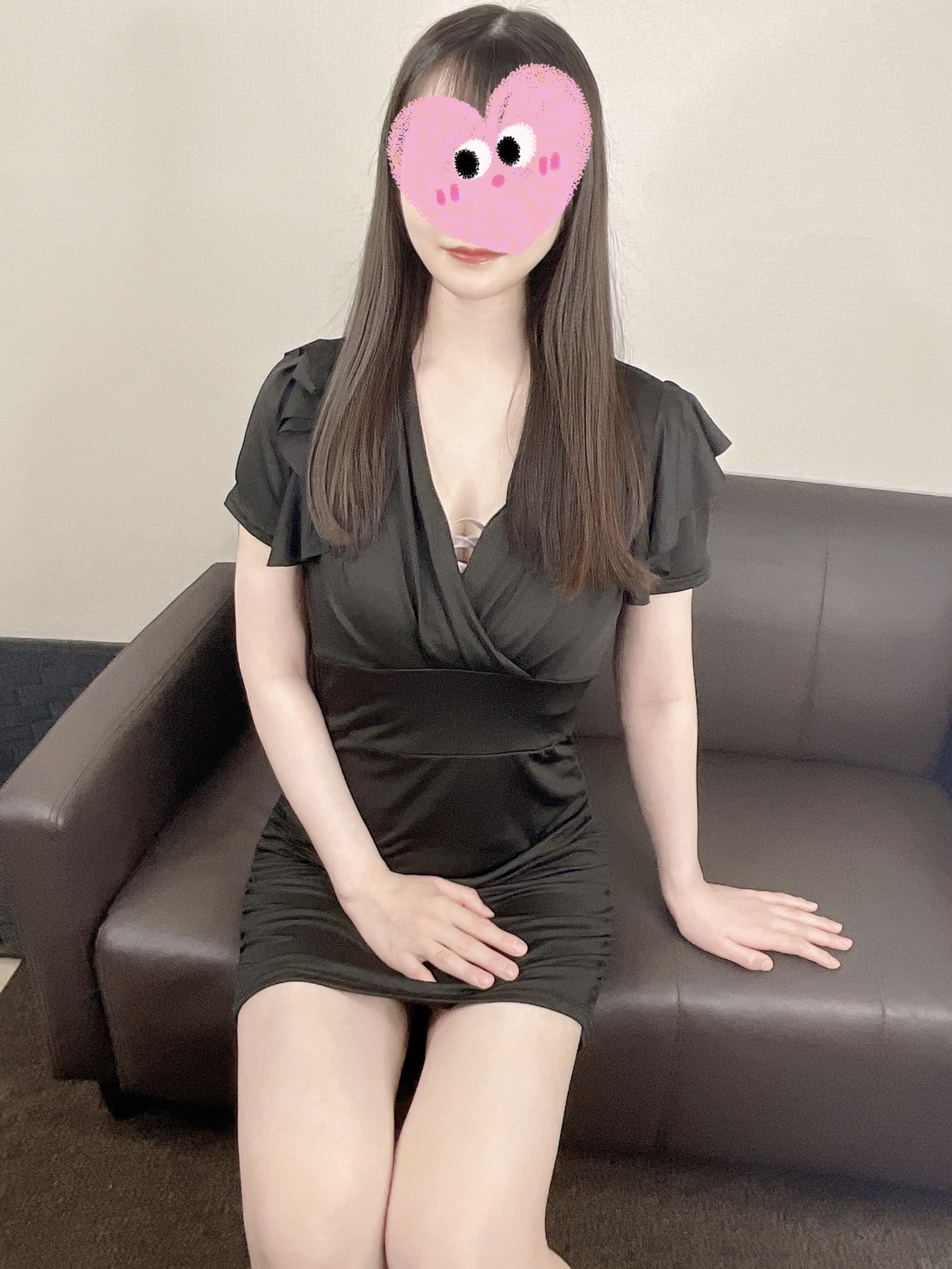 今日はお休みで、明日7日21:30〜翌4:00出勤です😊
ご予約お待ちしております💐

昨日もありがとうございました🙂‍↕️
写真可愛いから来た❣️と言っていただけて嬉しかったです🥰
可愛いオーラ出てましたか🫪w
じゃまた🌟