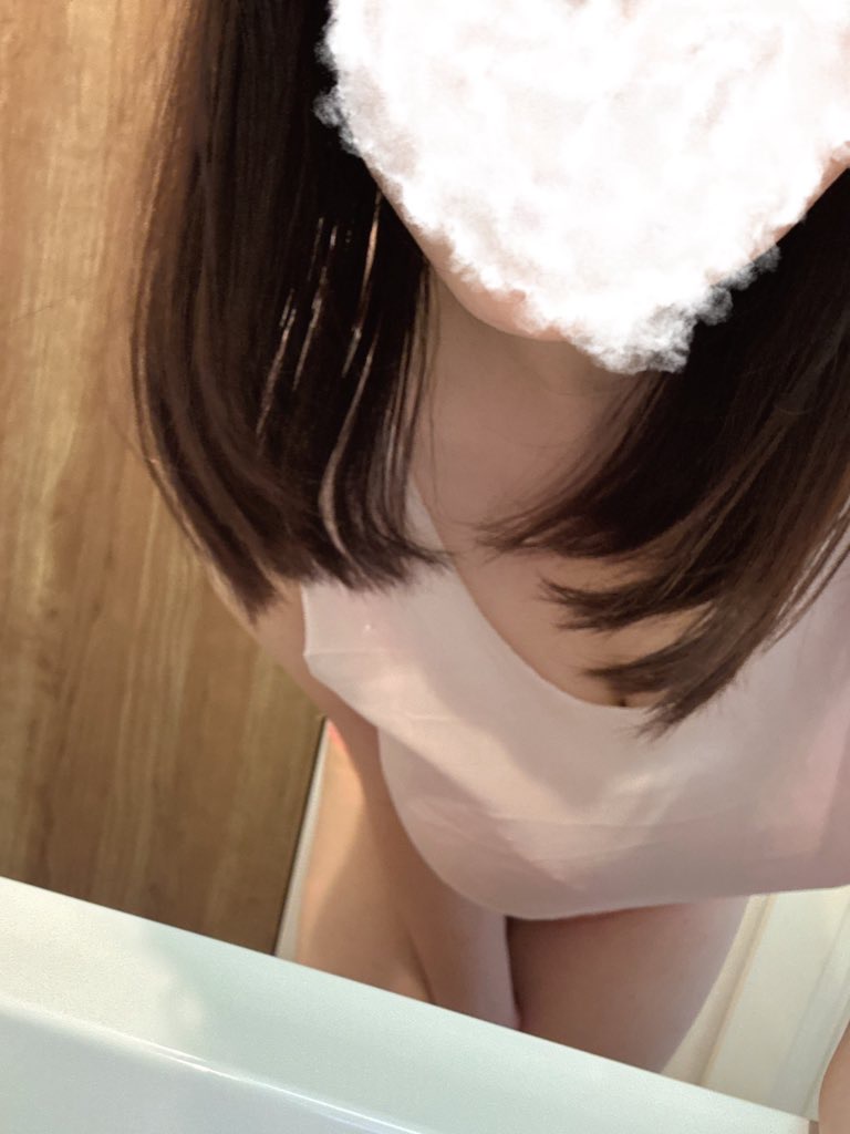 
みなさんこんばんは💫

今週も残りあとちょっと！シルバーウィークが待ってるからあとちょっとお仕事頑張ろう😤✊🏻（お休みじゃない方いたらゴメンナサイ🫩🌀）

今週は今日と明日、南浦和に少しだけ出勤してます🙄

今日は【20:00-23:00 南浦和】でお待ちしてます🎀本指名様、事前予約ありがとうございます☺️久しぶりにお会いできるの楽しみにしてますね🎶

お客様のご都合に合わせて時間調整もできるかもなので、もし本日来店迷われてる方はお店にお問合せください😌💭