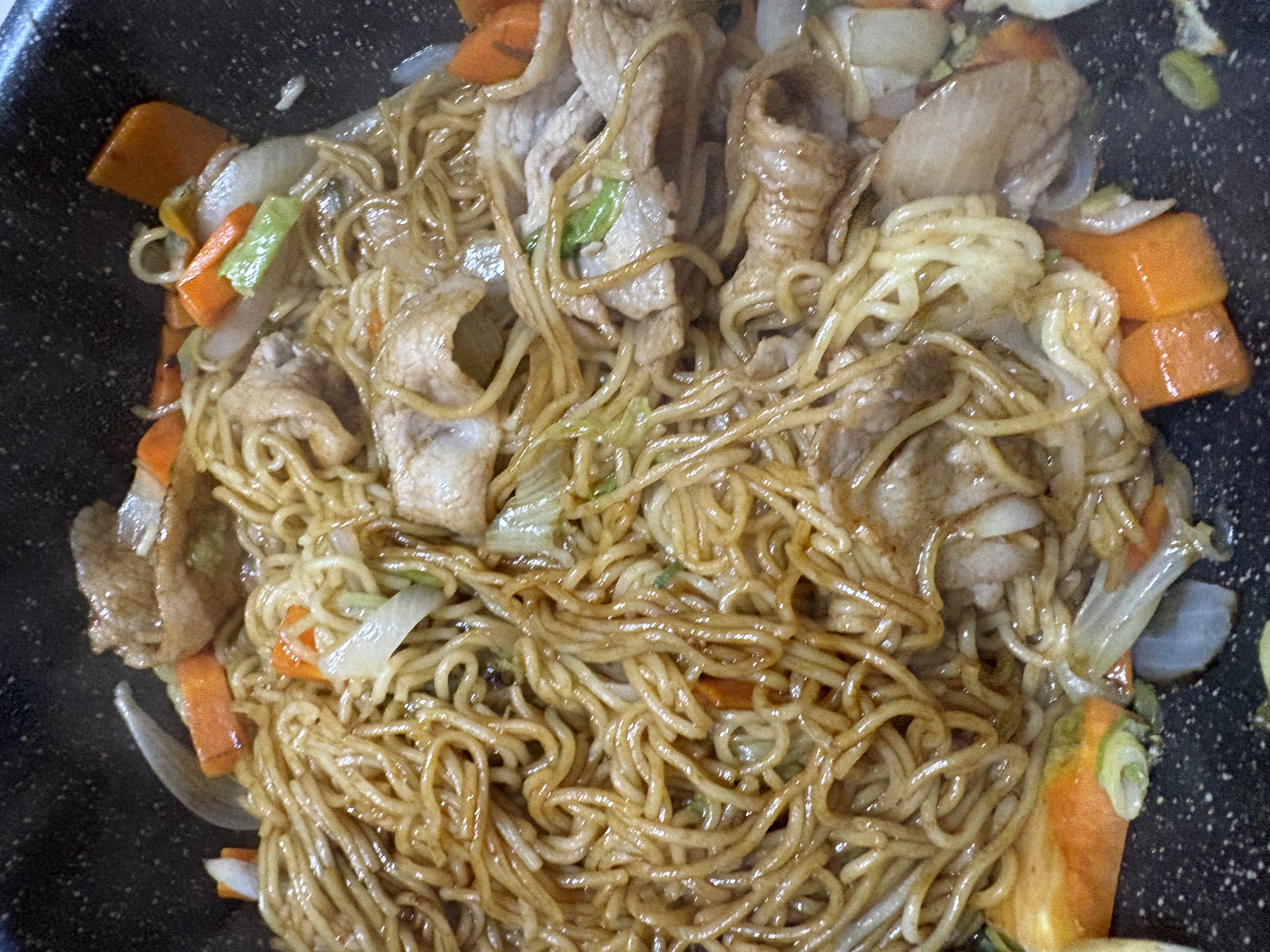本日もありがとうございました😊

トロトロオイルで、お仕事の疲れを
取れたかな？

今日の夜ご飯は、焼きそばです〜
大量に作って、明日も食べますよ〜^_^

来週は、夕方〜夜に出勤します^_^

久しぶりのお兄様方、お待ちしています🤍

それでは、楽しい週末をお過ごしください🤍