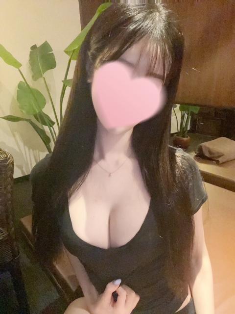花咲 ゆな(26)