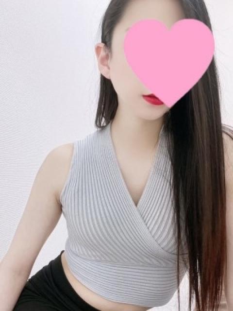 神楽 ゆり(27)