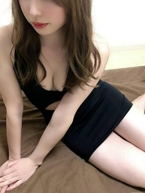あや(25)