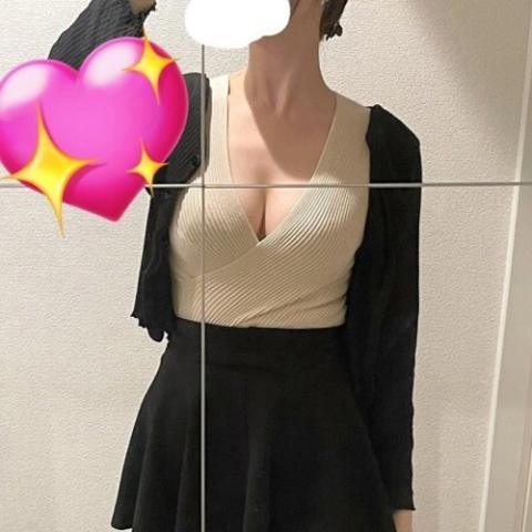 二条　れな(23)