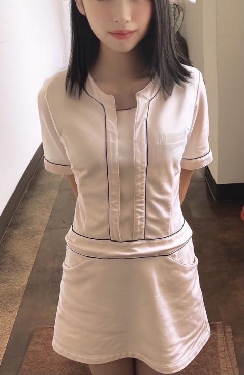 すず(24)
