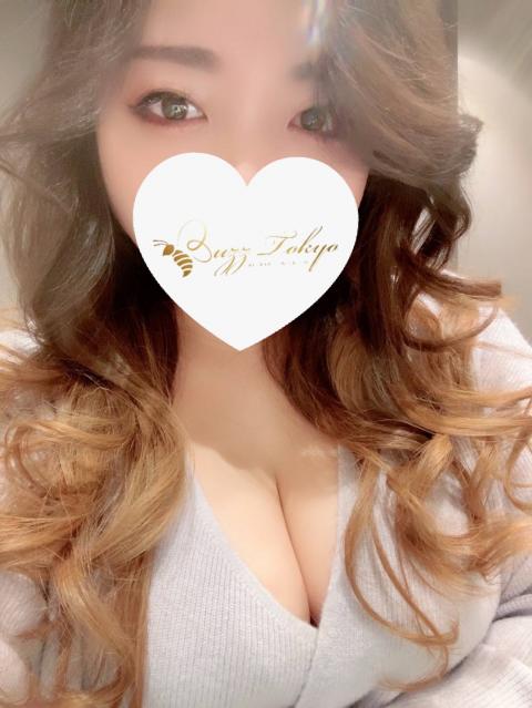 綾瀬　ニコル(27)