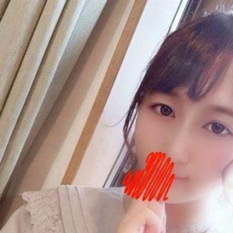 柚木なの(22)