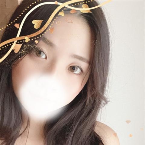 七瀬しずく(21)