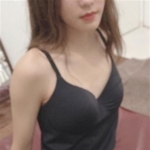 もえ(18)