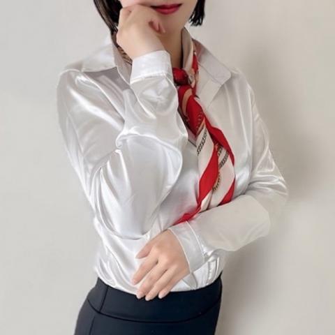 レイ(24)