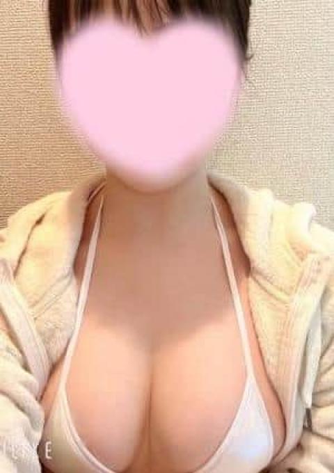 ひな(22)