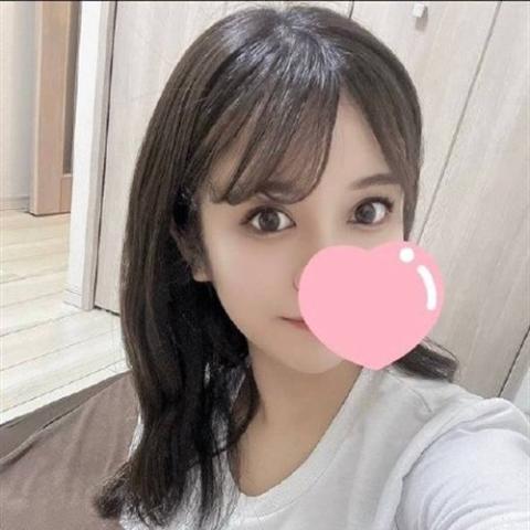 愛染　もな(20)