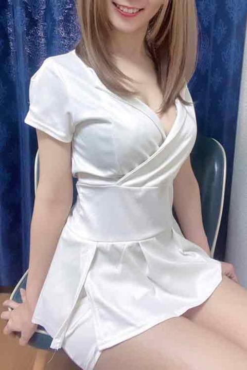 七瀬奈々(29)