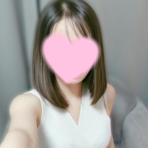 綾乃りな(25)