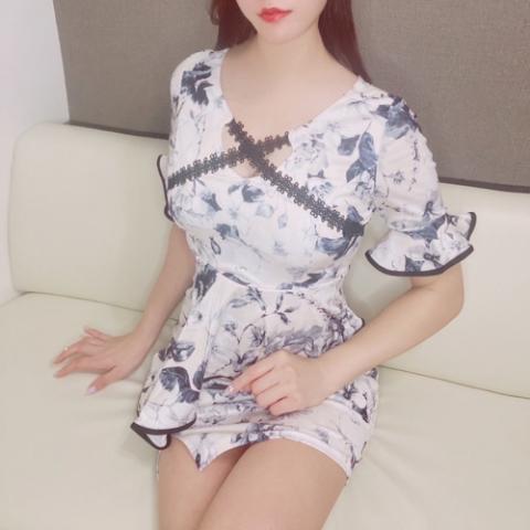 椿レナ(32)