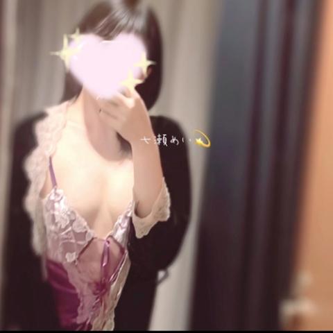 七瀬　めい(21)