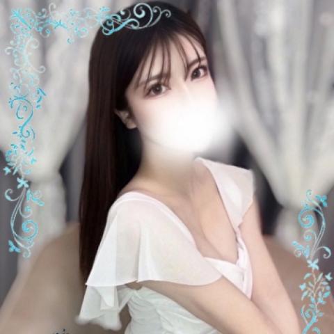 みな(25)