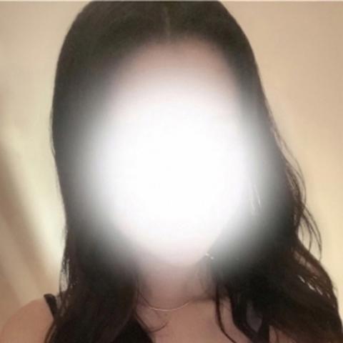 小嶋かれん(24)