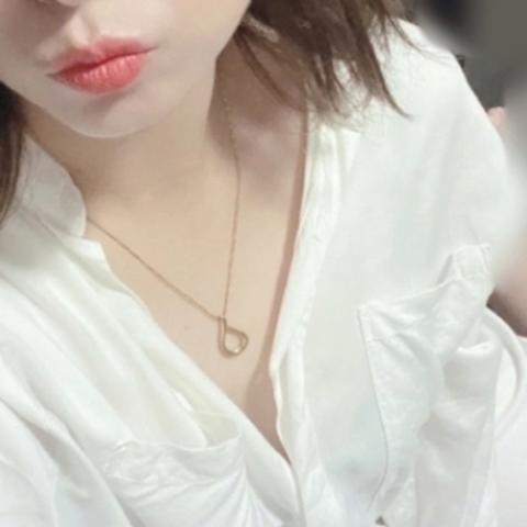 すず(25)