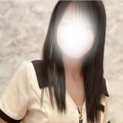 三木れな(32)