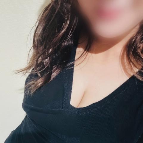 篠原マリコ(30)