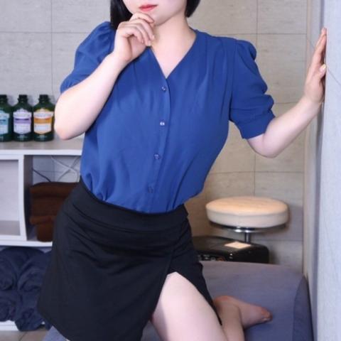 稲美 あおい(22)