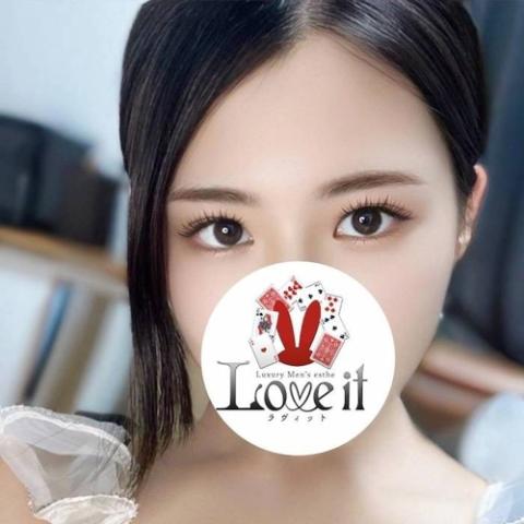 美波せな(27)