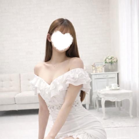 みな(23)