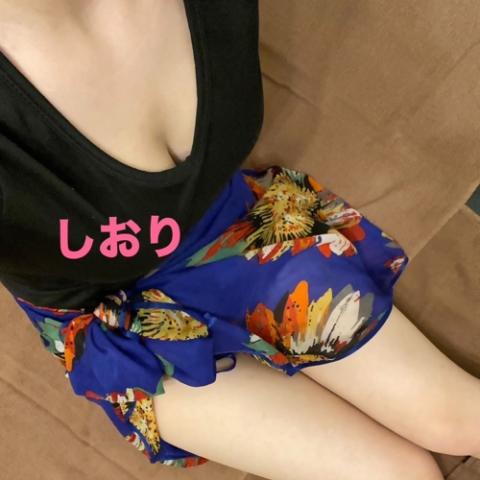 沖田　しおり