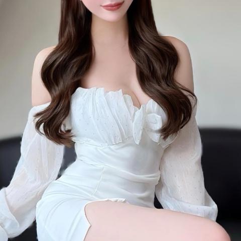 桐谷えみり(28)