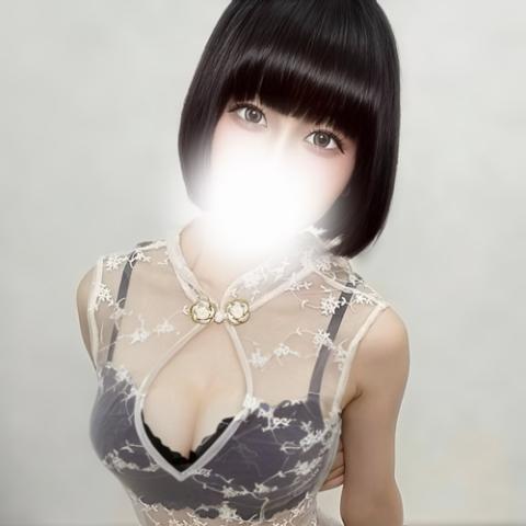 天音りり(22)