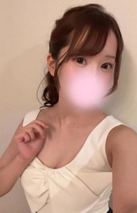 優里奈（ゆりな）(25)