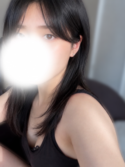 朝比奈りさ